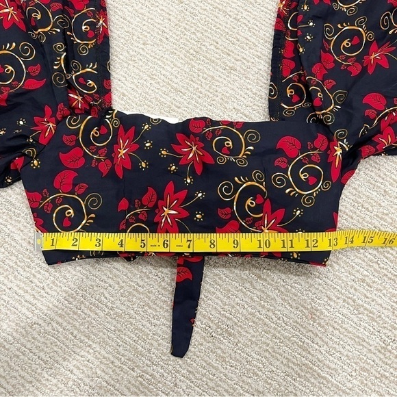 GRASS Fields Puff Sleeve Crop Front Tie Top - Picture 8 of 10